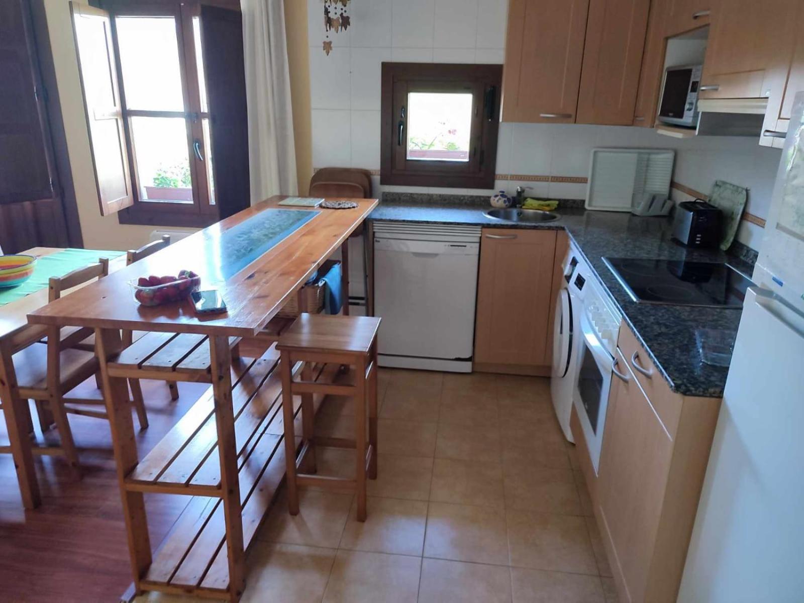 Apartament Acogedor Bajo Con Terraza Y Vistas Nueva De Llanes Zewnętrze zdjęcie