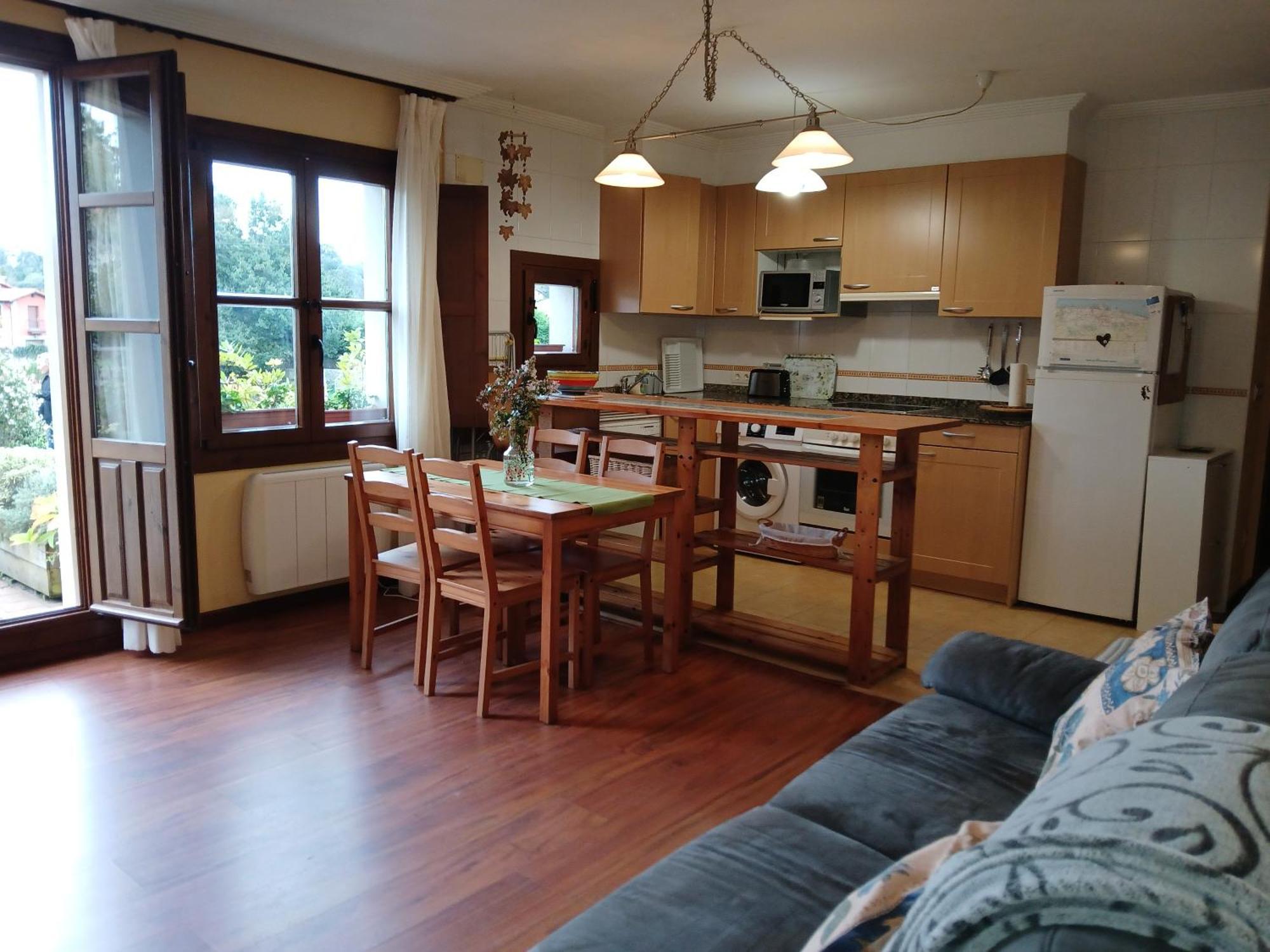 Apartament Acogedor Bajo Con Terraza Y Vistas Nueva De Llanes Zewnętrze zdjęcie